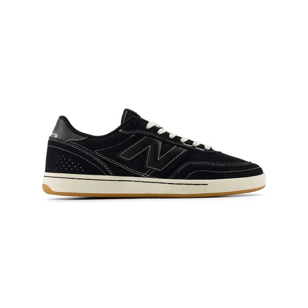 Numeric 440 v2 (Black White)