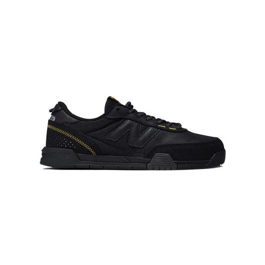 440 V2 (Black Yellow)