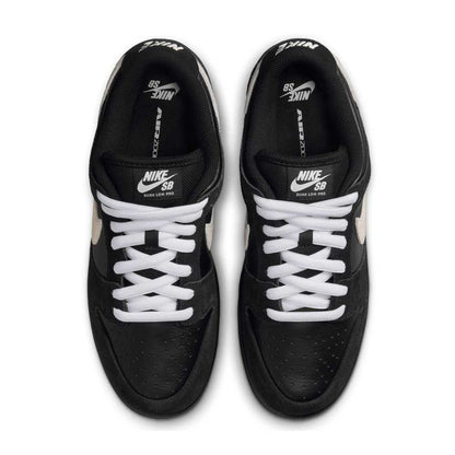 SB Dunk Low (Black/White-Black-Gum)