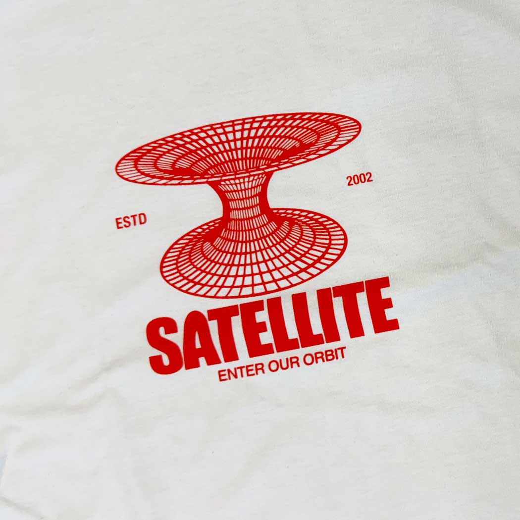 WormHole Tee
